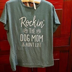 Green Graphic Tee - Dog Mom & Aunt Life